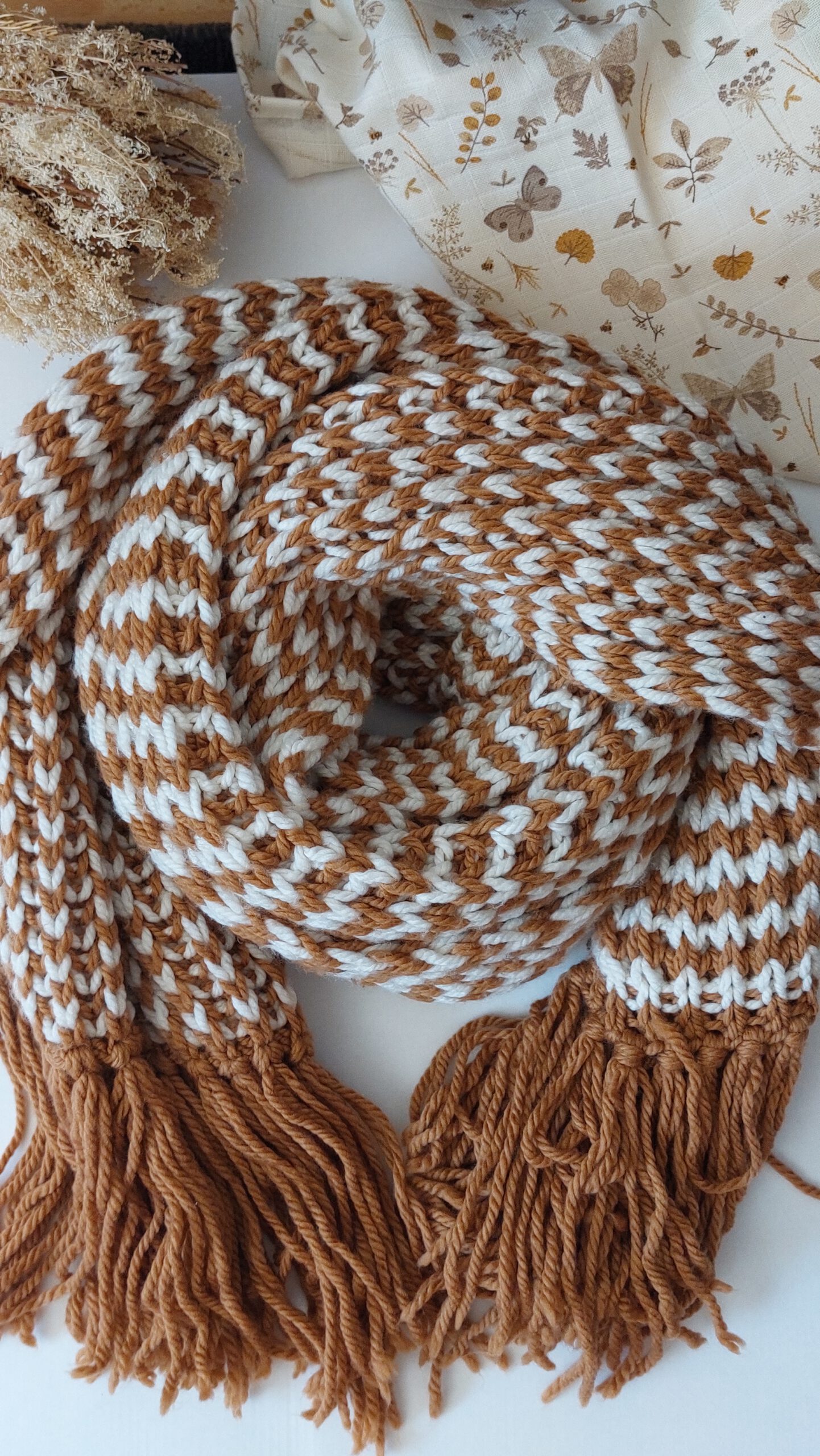 Schal in halbpatent Muster